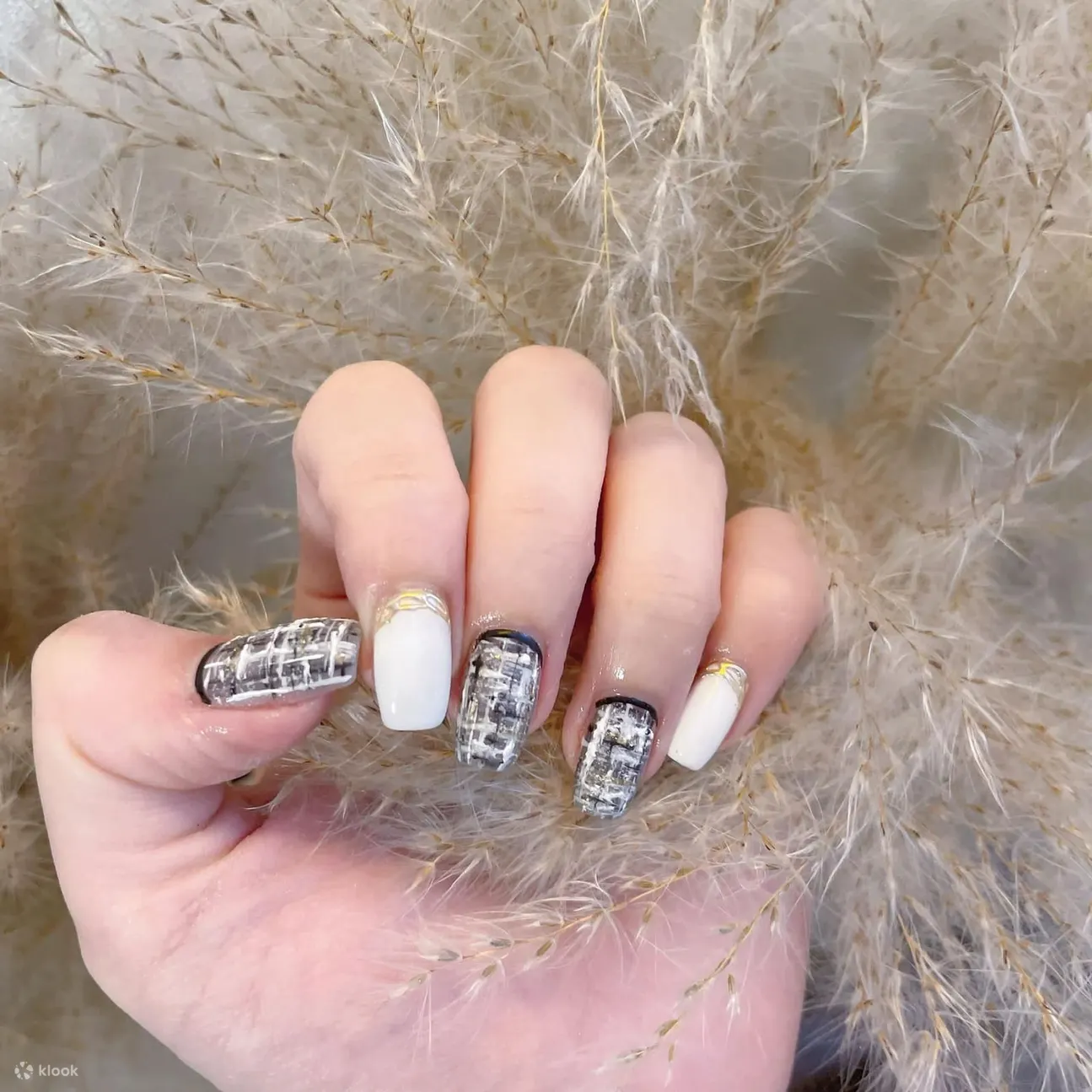 nail